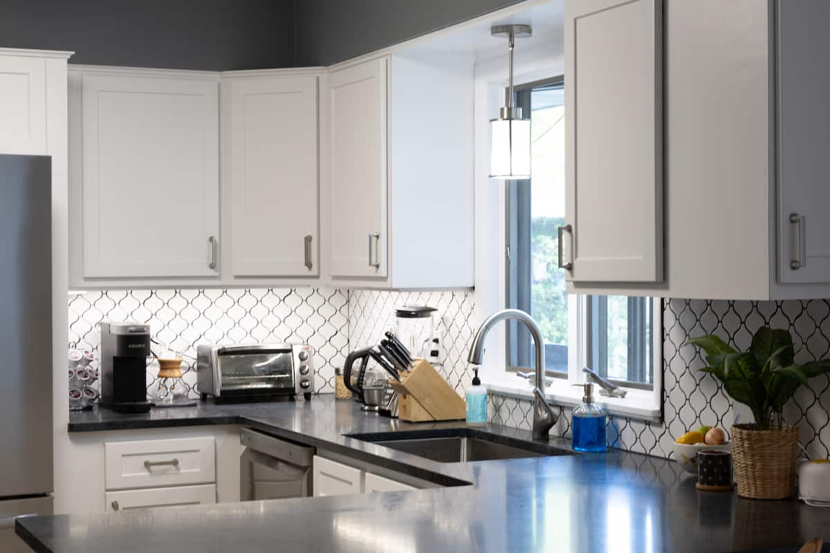 Fully equipped modern kitchen